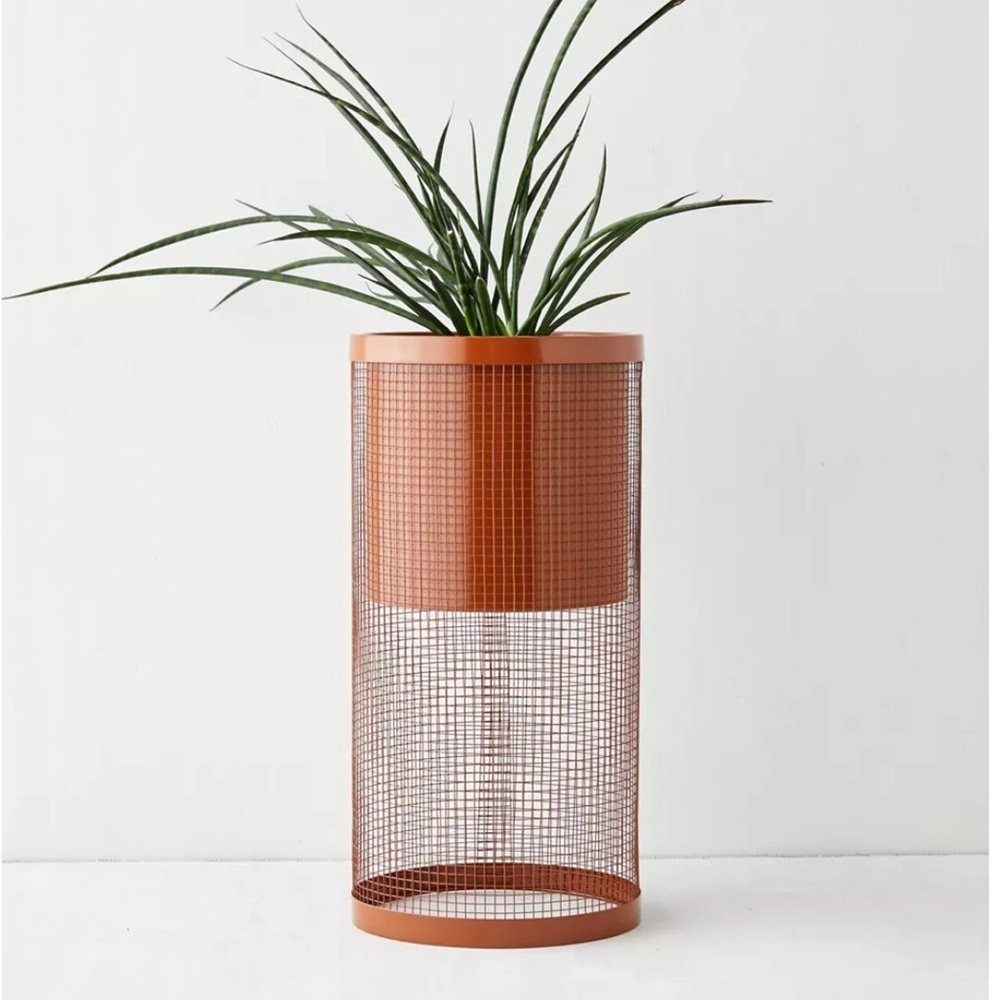 NWT Urban Outfitters Anna Mesh Planter